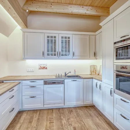 3 Bedroom Stunning In Sittensen Kalbe *