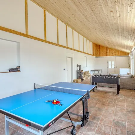 3 Bedroom Stunning In Sittensen Kalbe Holiday home